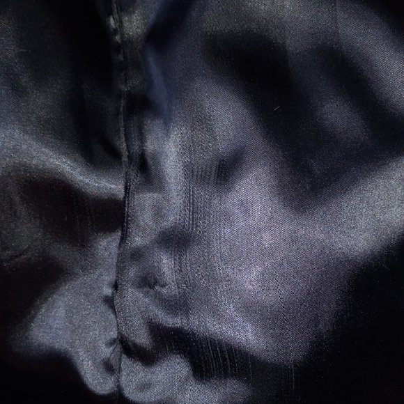 Vintage 1960s black A-line wool coat, three large buttons, faux fur collar - Picture 7 of 16